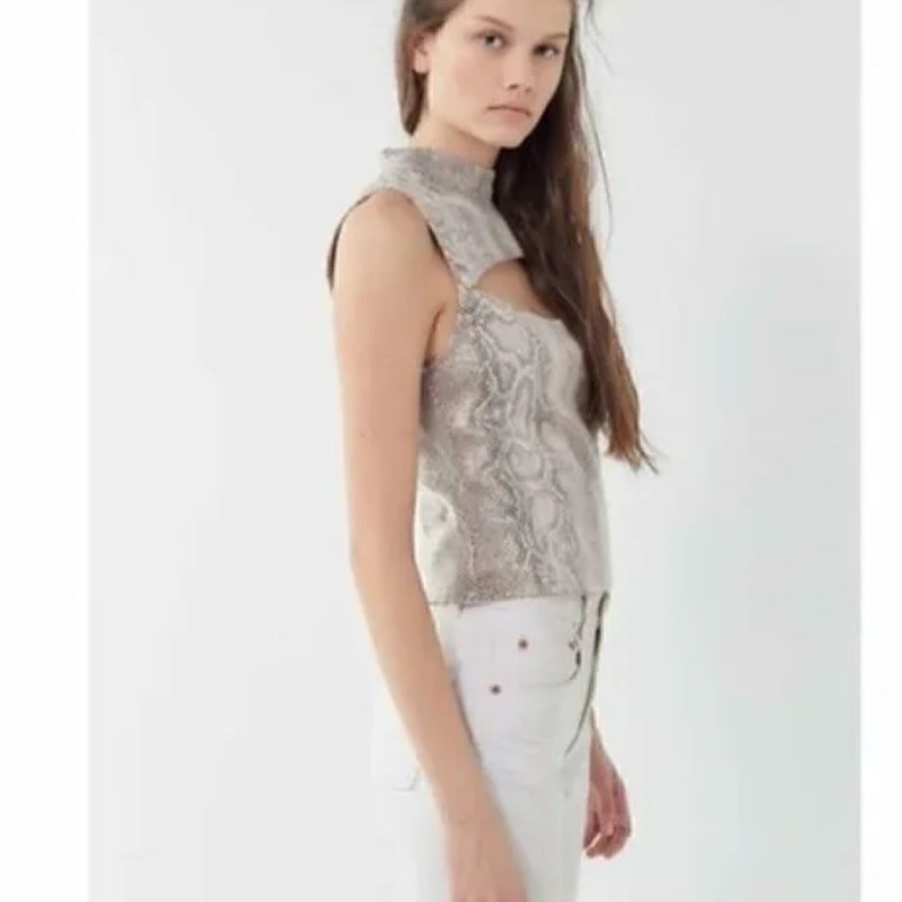 Urban Outfitters Kiara Snake Print Cut Out Tank Top Women’s Medium